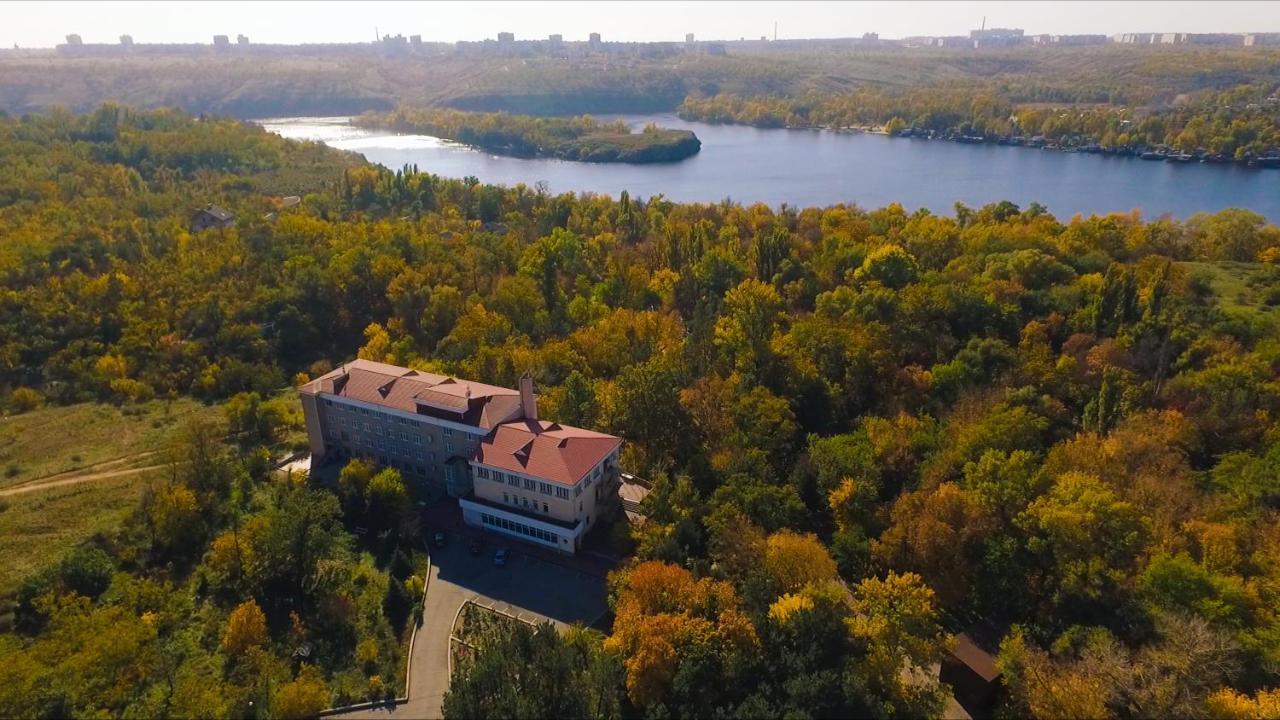 Pectoral On Khortytsia Hotel Zaporizhia Exterior photo