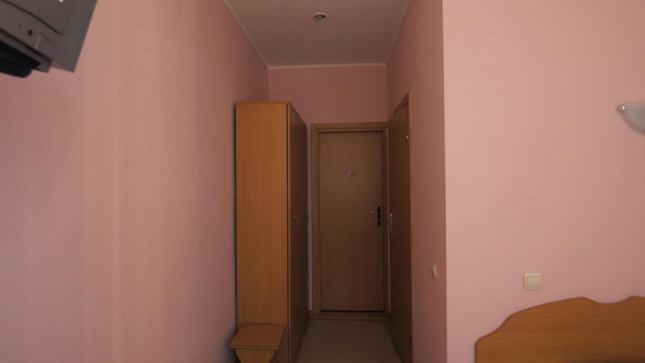 Pectoral On Khortytsia Hotel Zaporizhia Exterior photo