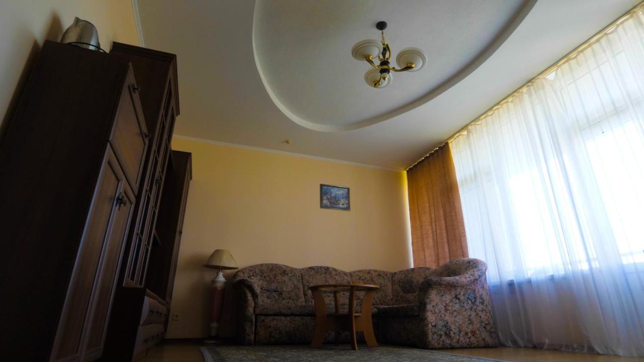 Pectoral On Khortytsia Hotel Zaporizhia Exterior photo